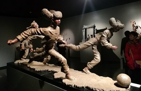 “飞翔的梦”章华雕塑作品展在北京国家大剧院开幕